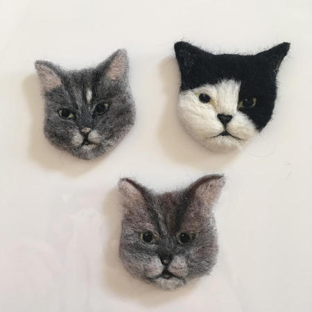 3cats_brooch01.jpg